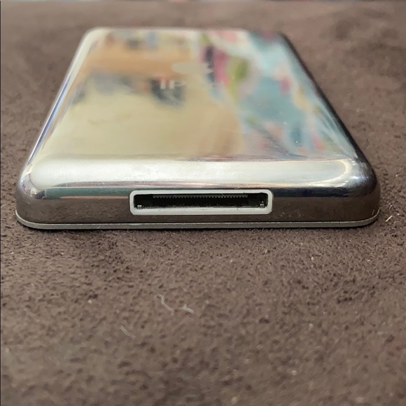 iPod MP3 player - Picture 3 of 3